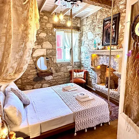 מלון Marissa Boutique 3*